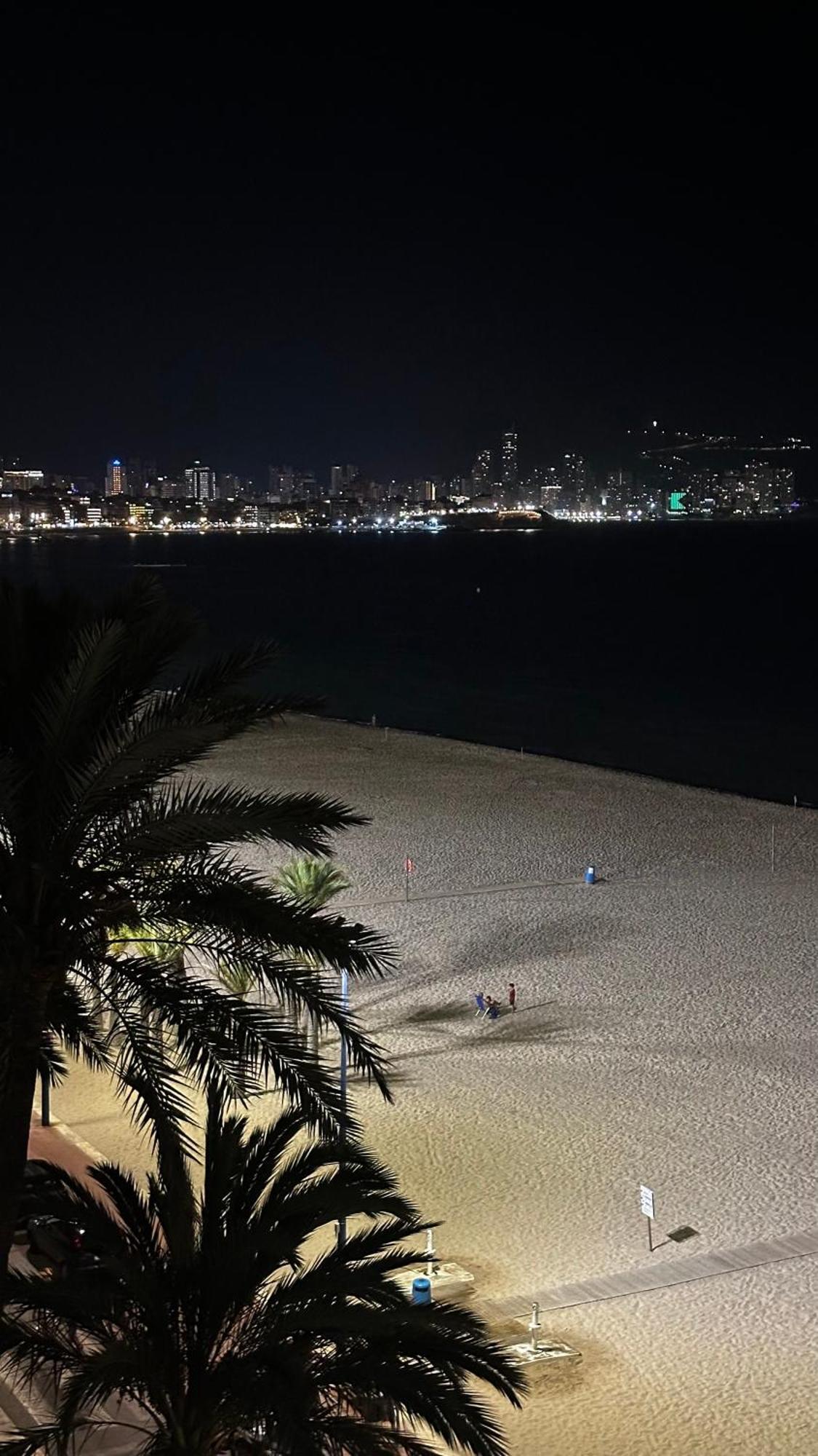 Esmeralda, Beachfront Poniente, 1st Line Frontal Seaview, Ocean Terrace Appartement Benidorm