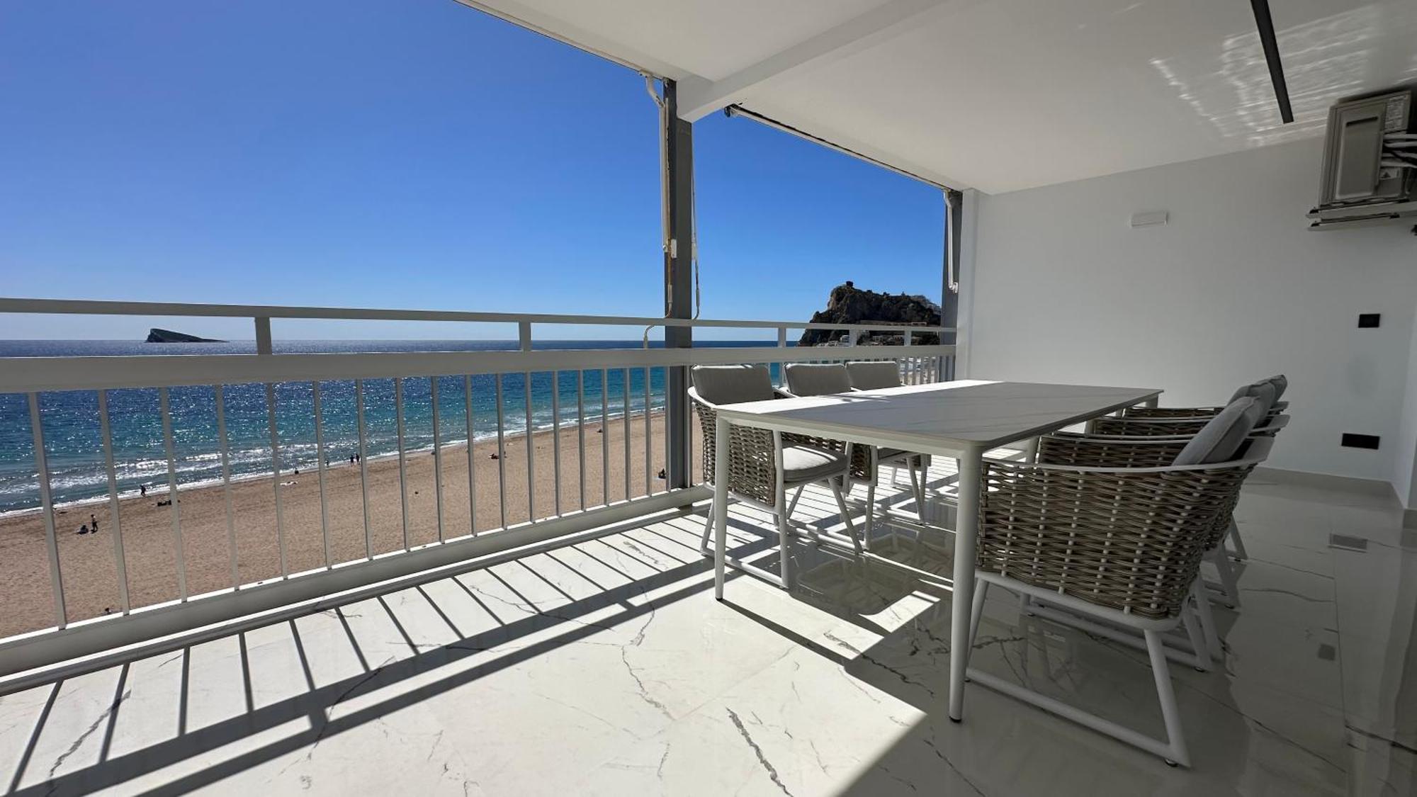 Esmeralda, Beachfront Poniente, 1st Line Frontal Seaview, Ocean Terrace Appartement Benidorm